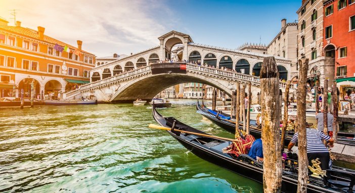 1519732918-3385-venice1.jpg