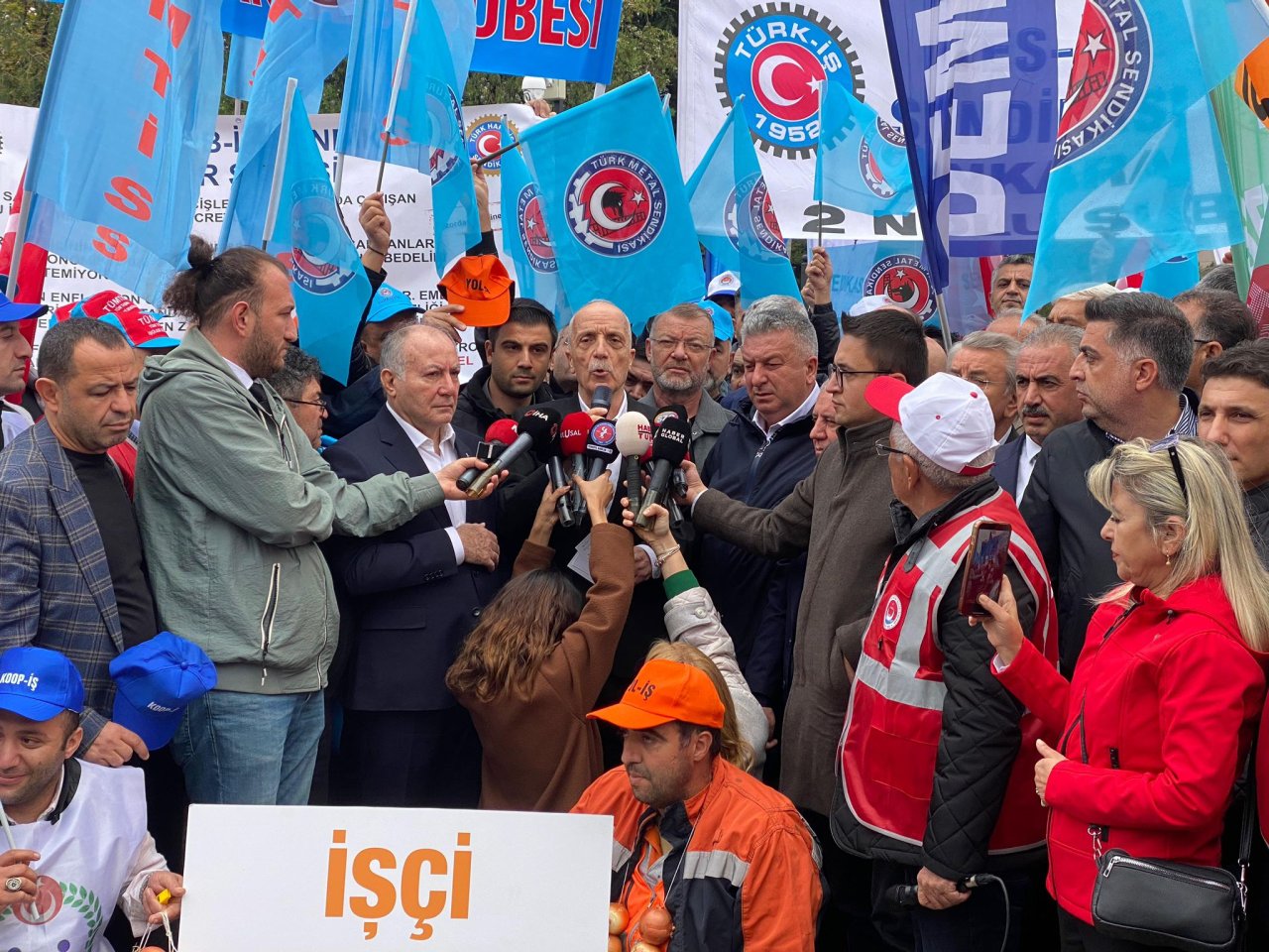 ankara-isci-sendikalarindan-bakanlik-onu-418081-116246.jpg