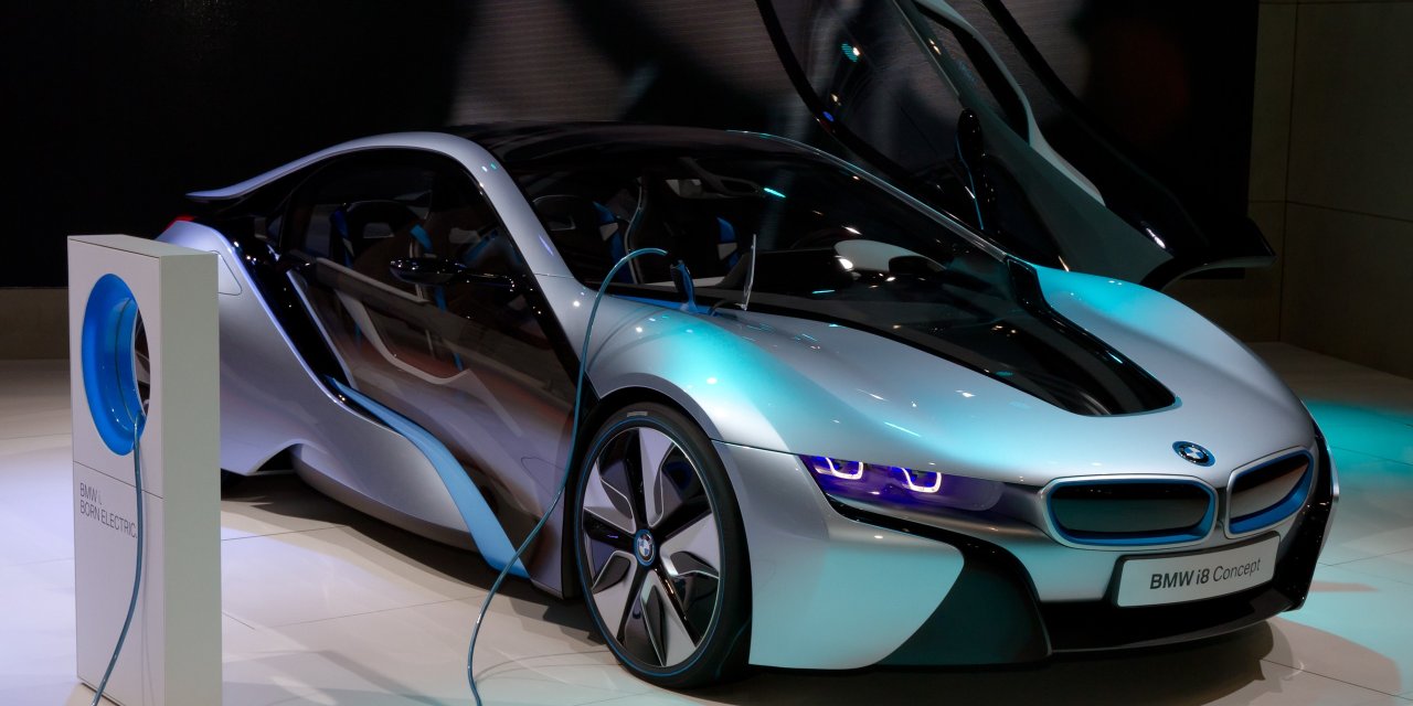 bmw-i8-right-2011-tokyo-motor-show.jpg