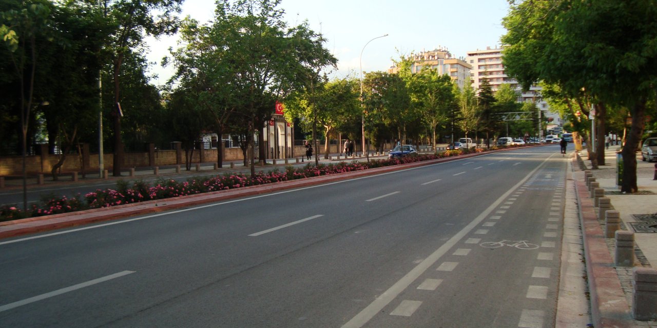 ankara-caddesi-konya-2011-panoramio.jpg