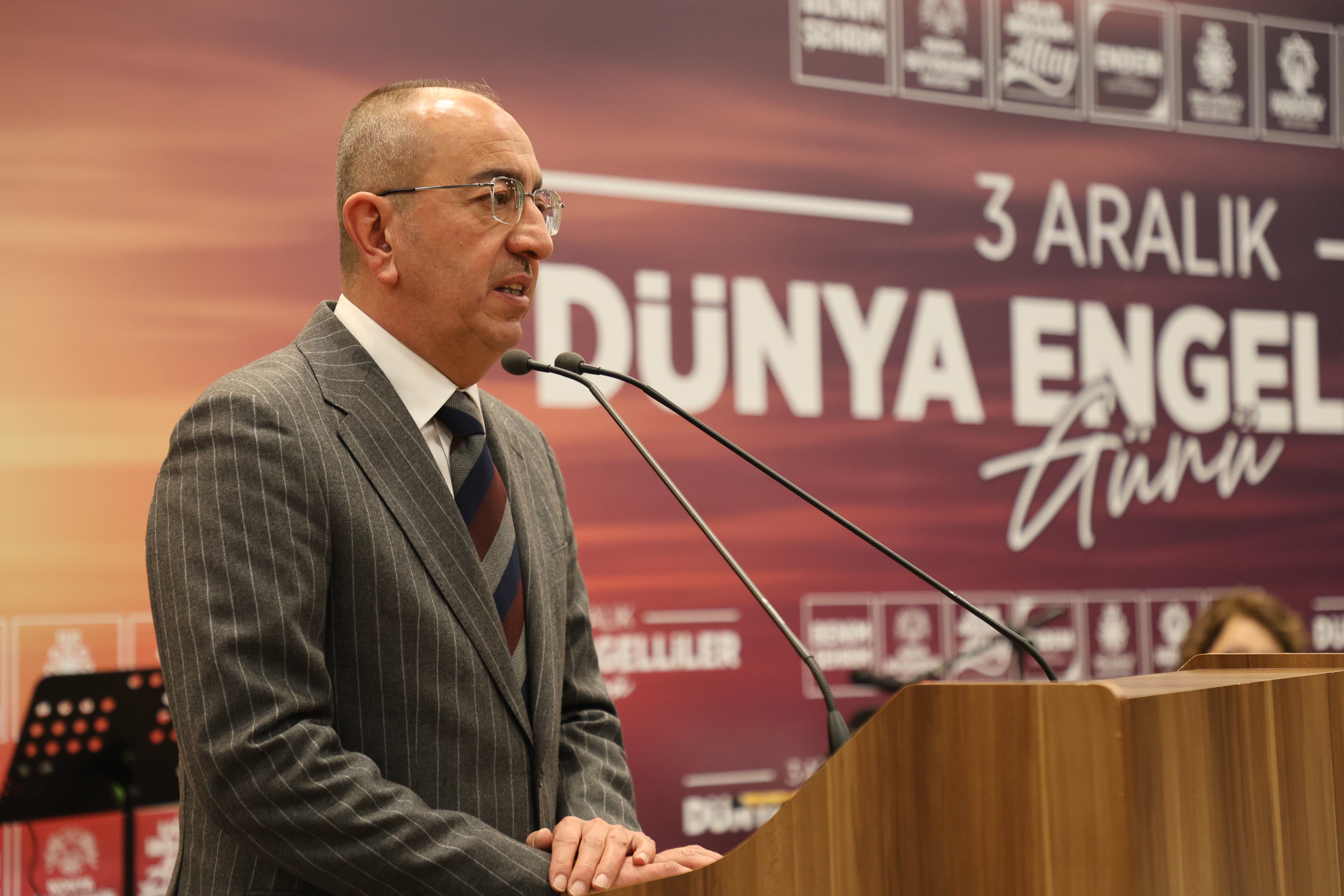 mustafa-kavus-engelli-mi.jpg