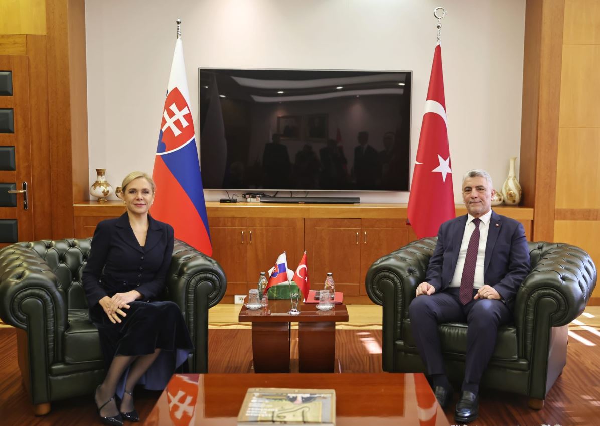 ankara-bakan-bolat-slovakya-ile-ikili-525068-155416.jpg