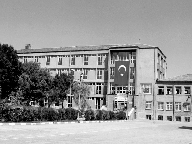 konya-imamhatip-lisesi-001.jpg