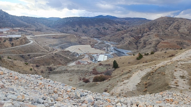 36754204-640x360.jpg
