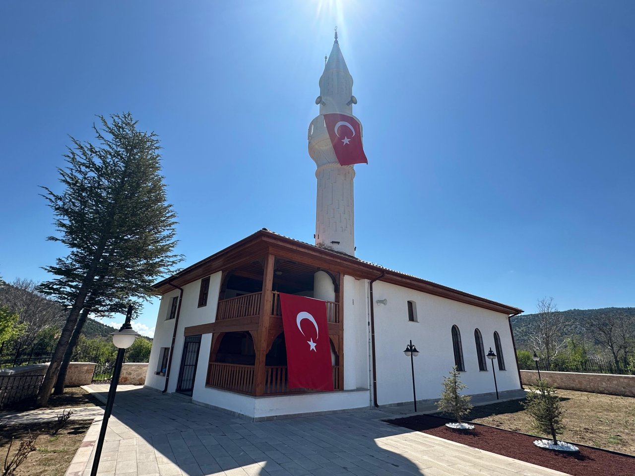 ecevitzade-kadi-mehmed-efendi-camii-3.jpg