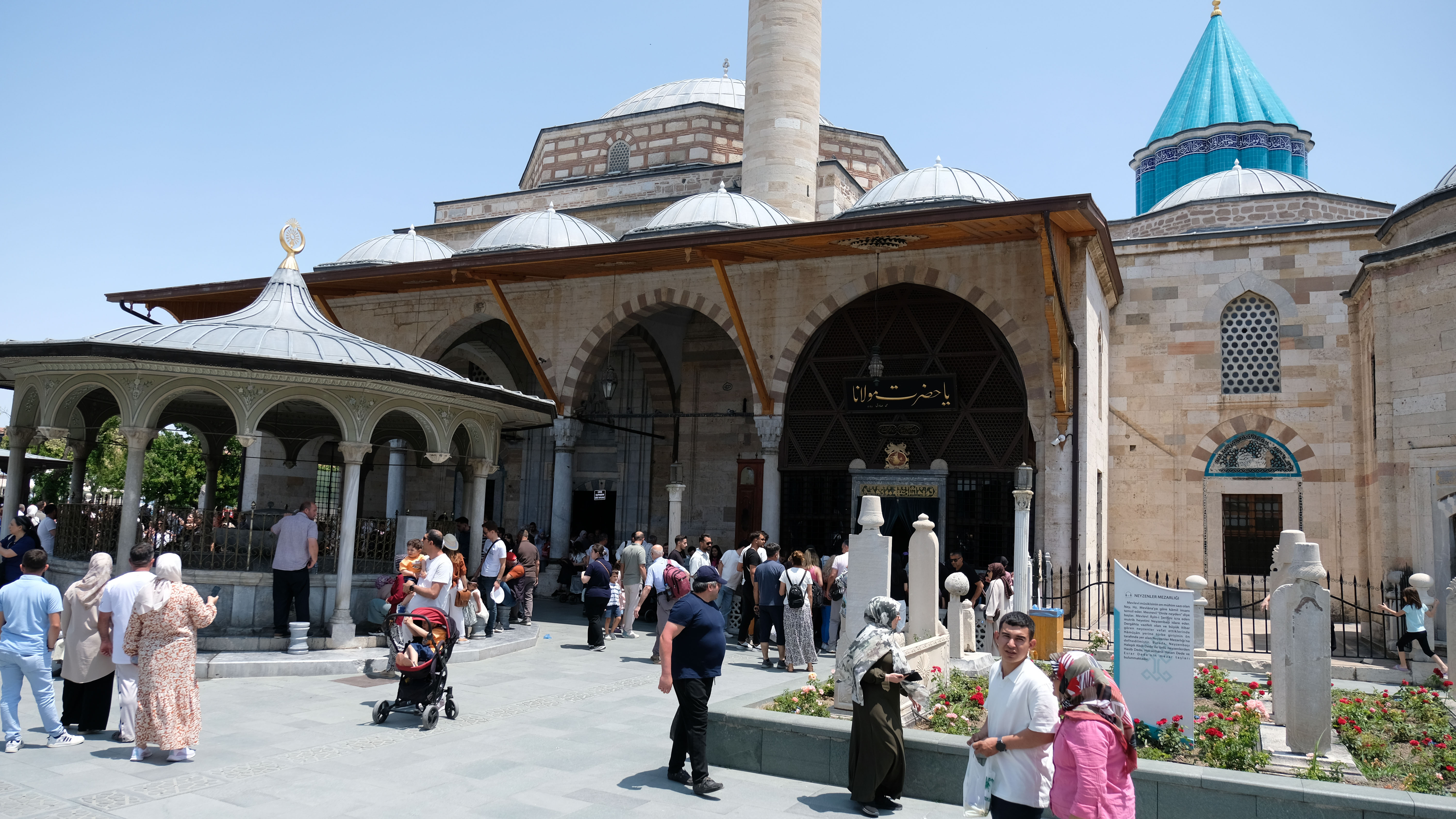 mevlana-muzesinde-bayramda-ziyaretci-yo-756788-223223.jpg