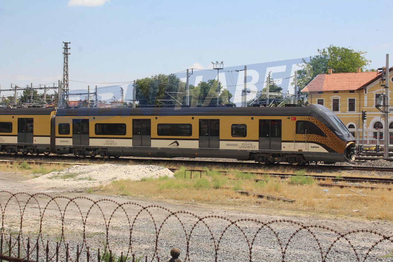 konyaray-banliyo-konya-tren-ulasimi-gaziray-2.jpg