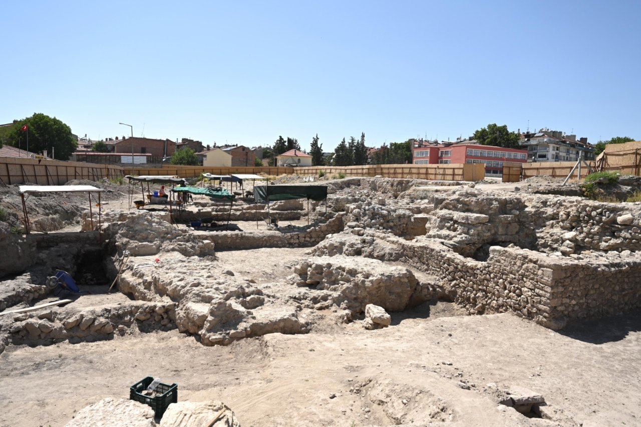 konya-sur-kapilari-2.jpeg