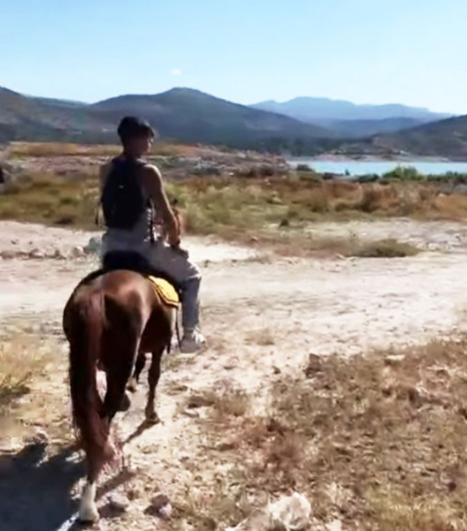 bir-zamanlar-suyla-doluydu-simdi-atla-safari-yapiliyor-3-1.jpg