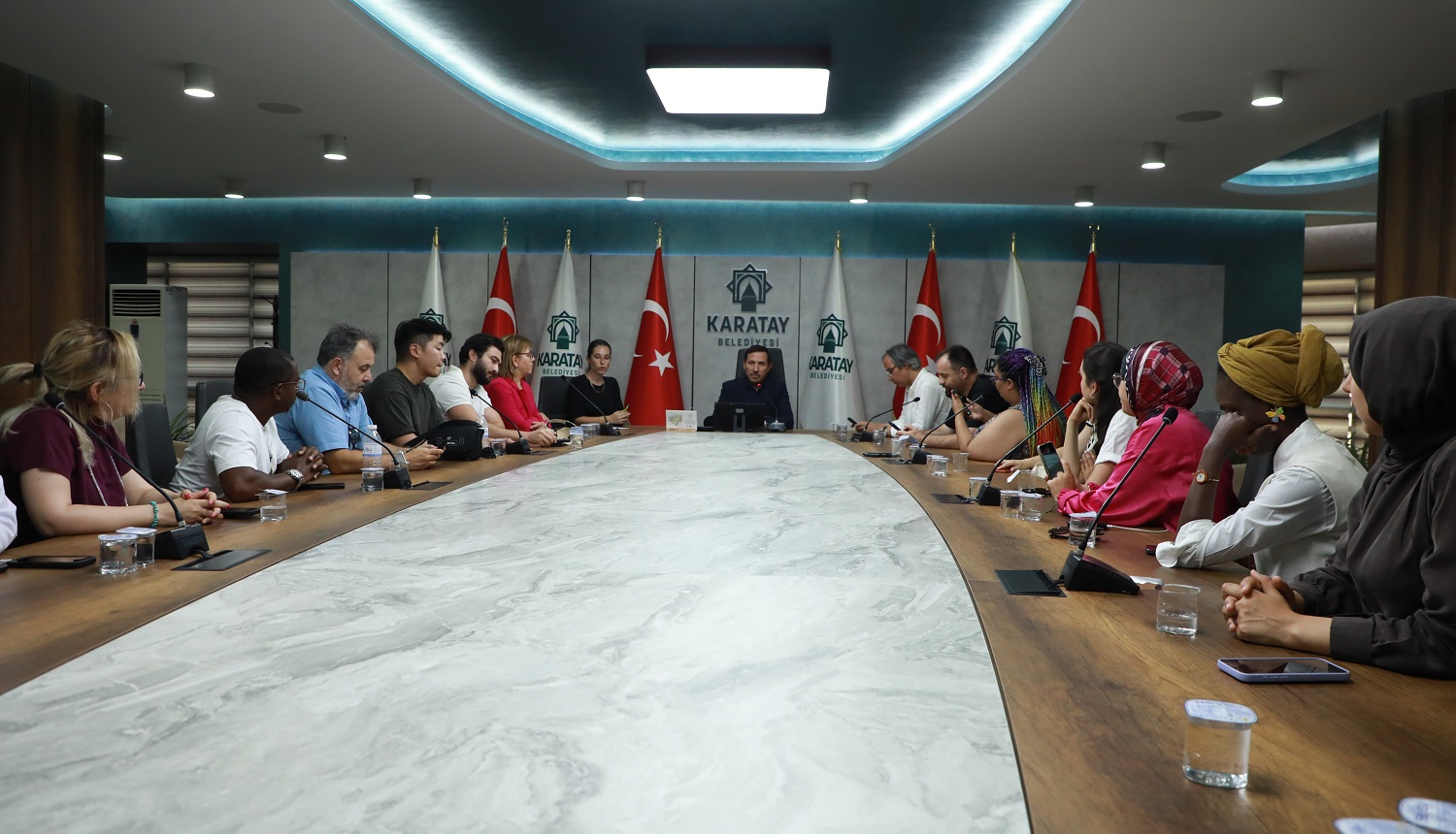 yabanci-ogrencilerden-baskan-kilcaya-ziyaret-2.jpg